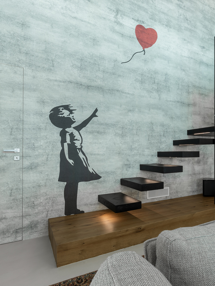 Carta da Parati Londo Art Banksy. scala sospesa in legno rovere
